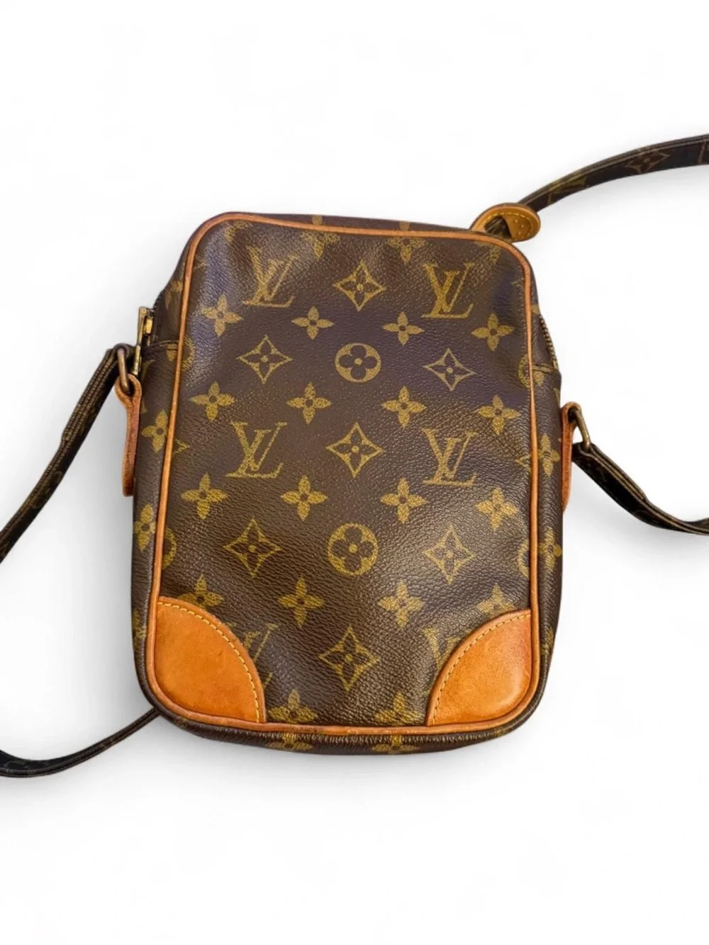Louis Vuitton — Danube Crossbody #249